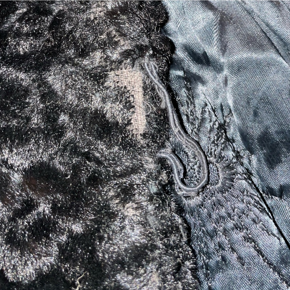 1930s Alaskan Kurl Black Mohair Coat - image 5